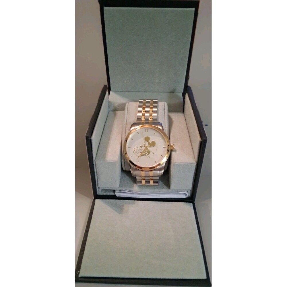 RARE Disney Cast Member 24 Year Retirement Watch Golden Ears NIB